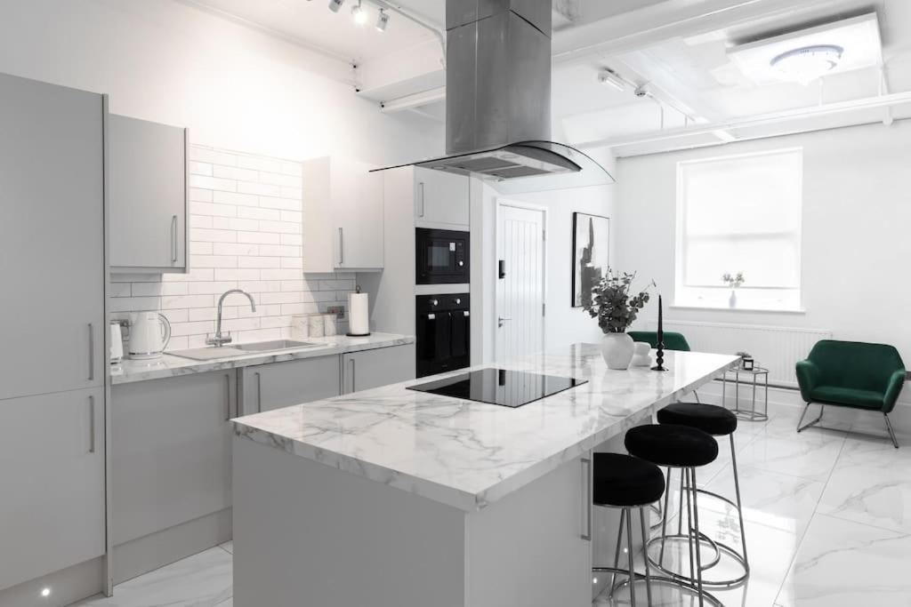 Luxury, Open Plan Apartment Bradford  Exterior foto